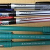 ユニボール エアとボールpentel、樹脂ペン先のボールペンを書き比べてみた。
