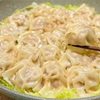 【レシピ】豚こま肉で食べごたえ抜群♬ワンパン蒸し餃子♬