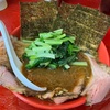 虎幸家@門沢橋〜ちゃーしゅ麺／青菜／ライス中／黒烏龍茶／家系ラーメン／硬め濃いめ／辛子高菜〜