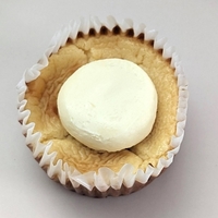 【ナチュラルローソン限定】2024年5月中旬発売の「くるみとゴルゴンゾーラのチーズケーキ」を実食