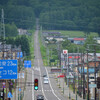 ニセコ駅と牧場の風景