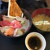 スーパー海鮮丼