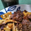 牛肉レンコン椎茸炒めとオーストラリアのカベルネ