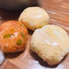 オムライスおにぎりと鮭むすびは昼ご飯にしました。