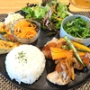 野菜たっぷりのランチプレートが売り　CAFEすずやのすずやランチ（１４５０円）