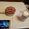 キャンプ用の折りたためる鍋兼皿とテーブルを買ってきた。合計1100円也