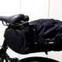 ロードバイクにスタビライザーを装備してサドルバッグを取り付ける ミラーレスカメラも余裕で収容/ミノウラシートバックスタビライザー/トピークバックローダー6L/SELLASMP EXTRA