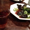 紅虎餃子房 丸の内センタービル店｜紹興酒とピータンの大人な時間