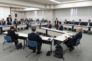 県立中央病院と厚生連上越総合病院の一体運営の検討委が初会合　年度内の取りまとめ目指す