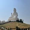 チェンライの観光名所タイ国内最大の観音像と展望台のあるワット・フゥアイ・プラカン