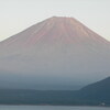 とっても綺麗な夕暮れ時の富士山　（雪の降る前）