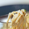 読み始めると割とすぐにオチの想像がつくが、いい大人がそんなことをするはずがないということで一旦その想像を想定の範囲から外したものの、やっぱりそれが落ちだった話