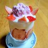 食べたいものは作ればいいのよっ♪「いちごパフェ🍓」作りました。