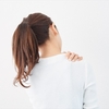 『肩こりに即効性あり！簡単なストレッチで解消する方法』