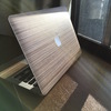 MacBook Pro Retinaに木目調スキンシールを貼ったら想像以上にカッコイイ。『wraplus for MacBook Pro』レビュー。