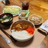 ジャワカレーと杉本納豆でしっかりとたんぱく質を摂った朝ご飯。