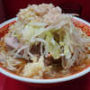 ラーメン二郎 上野毛店 - 初の4日連続訪問。木曜日らしく角が取れてマイルドに深み重視なスープは、一見地味だが、その奥の深い旨みや味わいを感じ取ることができるようになってくると、とにかく沁みる。麺や豚も、止まらない絶好調を継続中。もはやゾーンに入ってる。