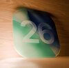 iOS 26普及率50%に到達、アップデートにまだ消極的なユーザーも。新UIの視認性や電池問題が壁に