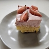 🍓簡単いちごムースケーキ｜スポンジ土台で冷やすだけレシピ