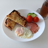 8月3日　それぞれの朝ごはん＆ハンバーグ昼飲酒＆ぶり定食。