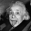 アインシュタインのあっかんべー