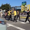 BTS、米国ロサンゼルス中心街で「Butter」サプライズパフォーマンス！