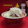 ラーメン二郎 上野毛店 - 久しぶりに麺"カタメ"。約2分の差だが、キャラクターが結構変わる。口当たり滑らか仕様で各パーツとの一体感も良い。季節的な、一過性な部分もあるかもしれないが、最近の上野毛は硬い系よりもデロ系の方が相性が良いかも？