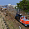 「SL村上ひな街道号」牽引の任を終え、DE10-1680に牽かれて新津に戻るC57-180を撮る！