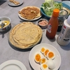 家族との休日を楽しむ!クレープパーティとピザパーティ