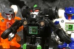赤い目をした賞金稼ぎ。TRANSFORMERS BOTSHOTS LOCKDOWN