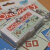 在庫処分品のミニゲームキーチェーン「MONOPOLY」を購入した。