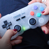 最新技術を搭載したレトロゲームコントローラー「GENKI PocketPro」登場！―8Bitdoとの夢のコラボが実現