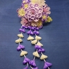 紫色の菊と梅のかんざし