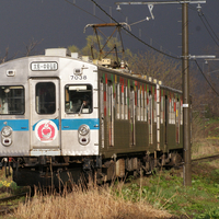 弘南鉄道大鰐線7000系7037編成（デハ7037-7038）「春のりんごねぷた列車」運行中・夜間ライトアップ運行(一部日程)も実施中