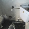 永く稼働していなかった工場のトイレを貸倉庫用に改修しました