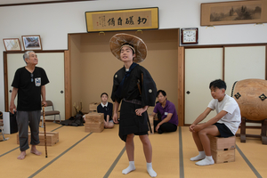 上越市出身の“郵便の父”前島密の青春時代が創作劇に　地元中学生3人が前島役に挑戦