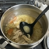 九州の麦味噌を使った鶏の味噌汁