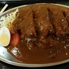 カレーが名物の定食屋　長谷食堂のカツカレー（９８０円）とチキン南蛮定食（９８０円）