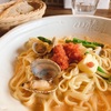 自家製もちもち生パスタ！大粒あさりとアスパラガスの明太バターソース　大阪 中崎町「山根屋」