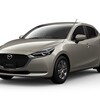 Mazda2にプラチナクォーツメタリックが追加された話