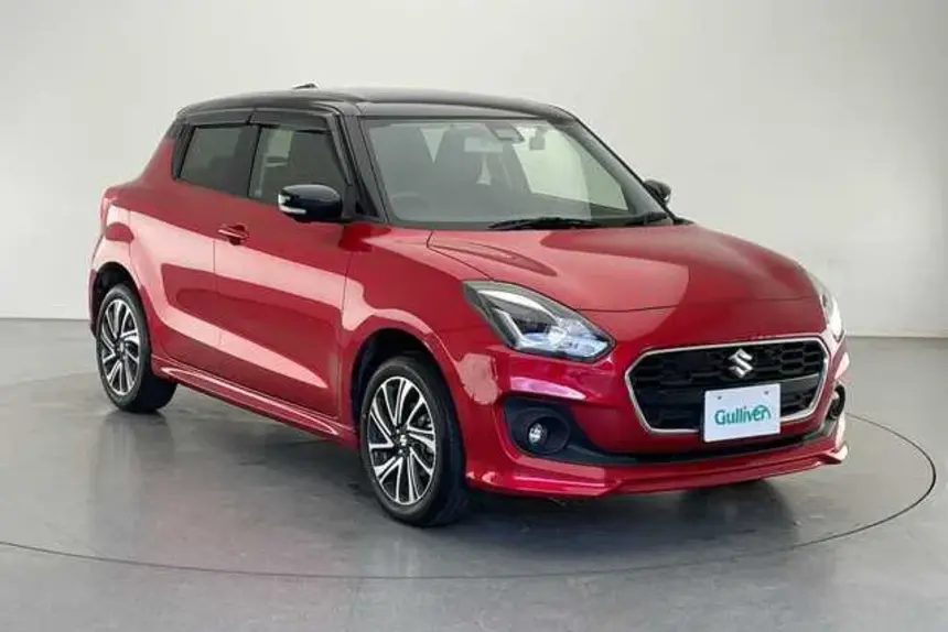 スイフトRSとは？スポーツとの違いや中古車相場、おすすめを解説
