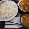 松屋でガッツリと朝ご飯、なかなか本格的なごろごろチキンのバターチキンカレー。