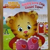 【幼児英語】バレンタインの時期におすすめの絵本「Happy Love Day, Daniel Tiger!」