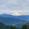 富士山が真っ白