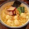 麺屋はやしまる(高円寺)【新メニュー・1日15食限定】えび・わんたんめん〔塩〕