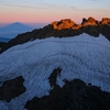 鳥海山ー残雪と花の季節ー