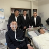 同病患者が見学にやってきた。