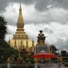 セーターティラート王像　　　(Vientiane, Laos)