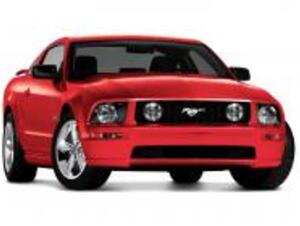 黒と赤のコントラストが美しい「フォード マスタング V8 GT コンバーチブル RED HOT」！ 15台限定の特別なマスタング登場