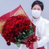 コレコレが結婚発表！事実婚＆外出制限の真相とは？HIKAKINさん風写真の理由も解説